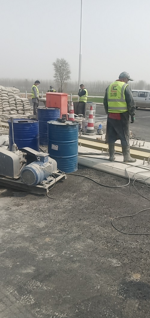 高陵公路路基回填土压密注浆